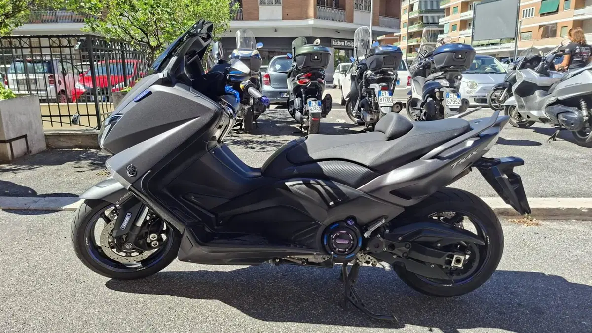 Yamaha T-Max 530 Iron Max (2014 - 17) (6)
