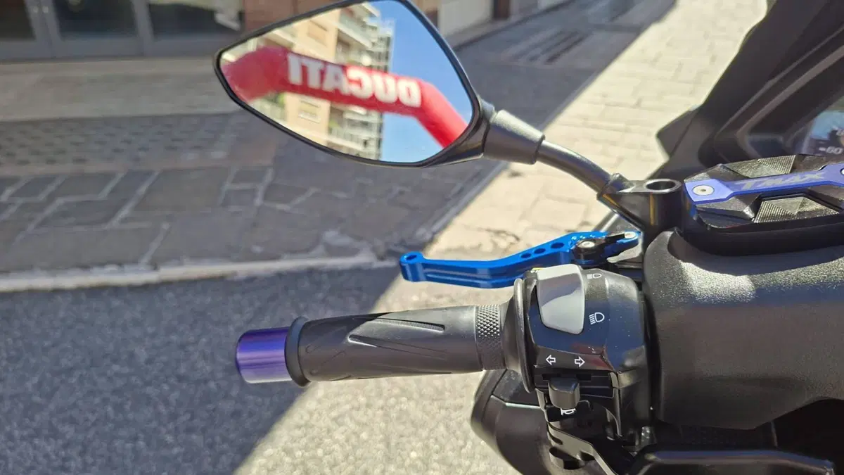 Yamaha T-Max 530 Iron Max (2014 - 17) (12)