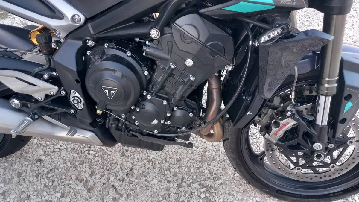 Triumph Street Triple 765 RS (2023 - 26) (2)