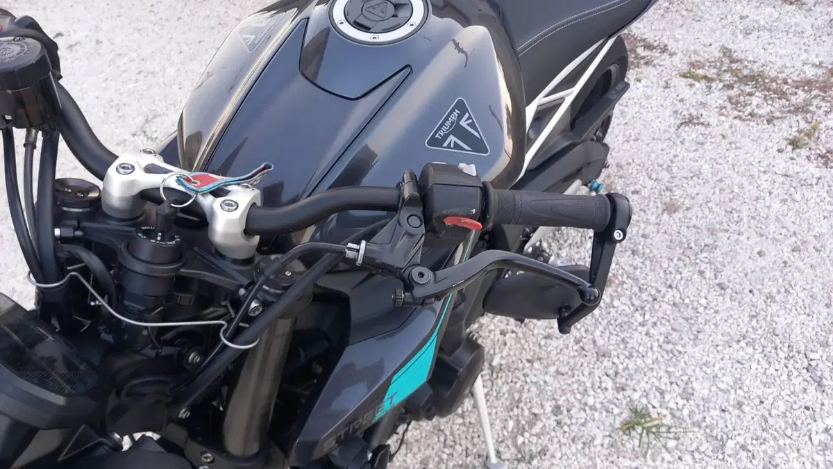 Triumph Street Triple 765 RS (2023 - 26) (4)
