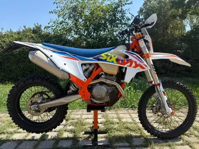 KTM 500 EXC-F Six Days (2022) usata