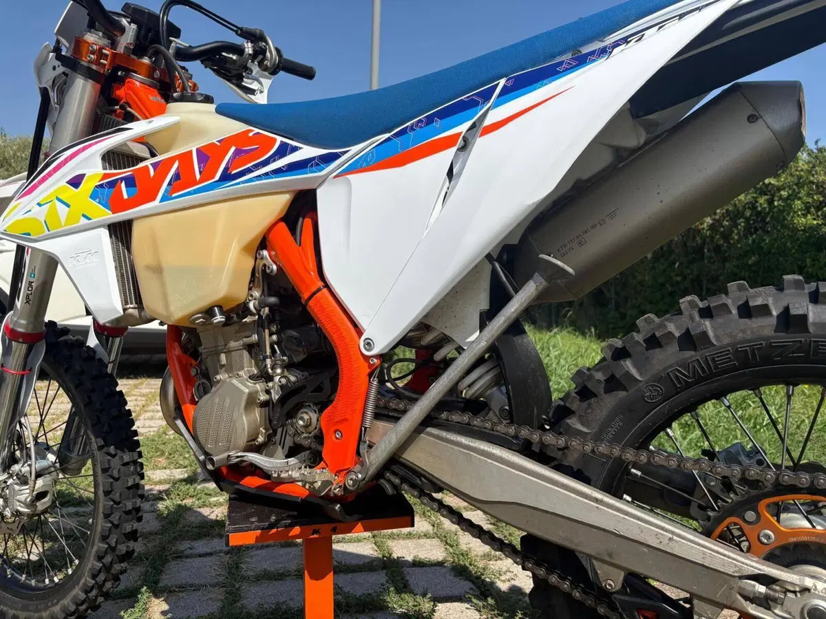 KTM 500 EXC-F Six Days (2022) (2)