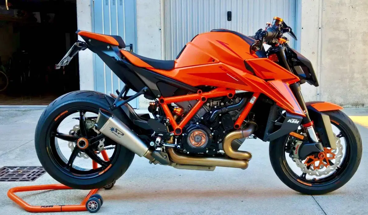 KTM 1390 Super Duke R (2024 - 26)