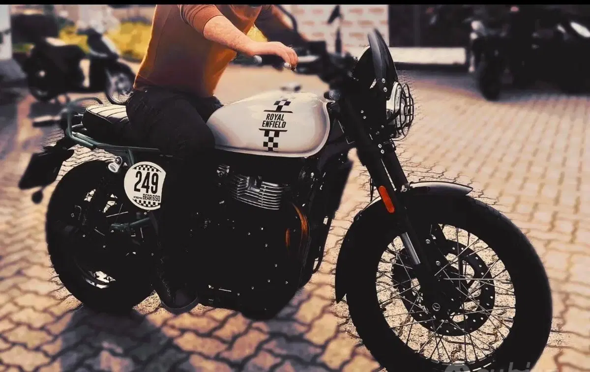 Royal Enfield Bear 650 (2025 - 26) (2)