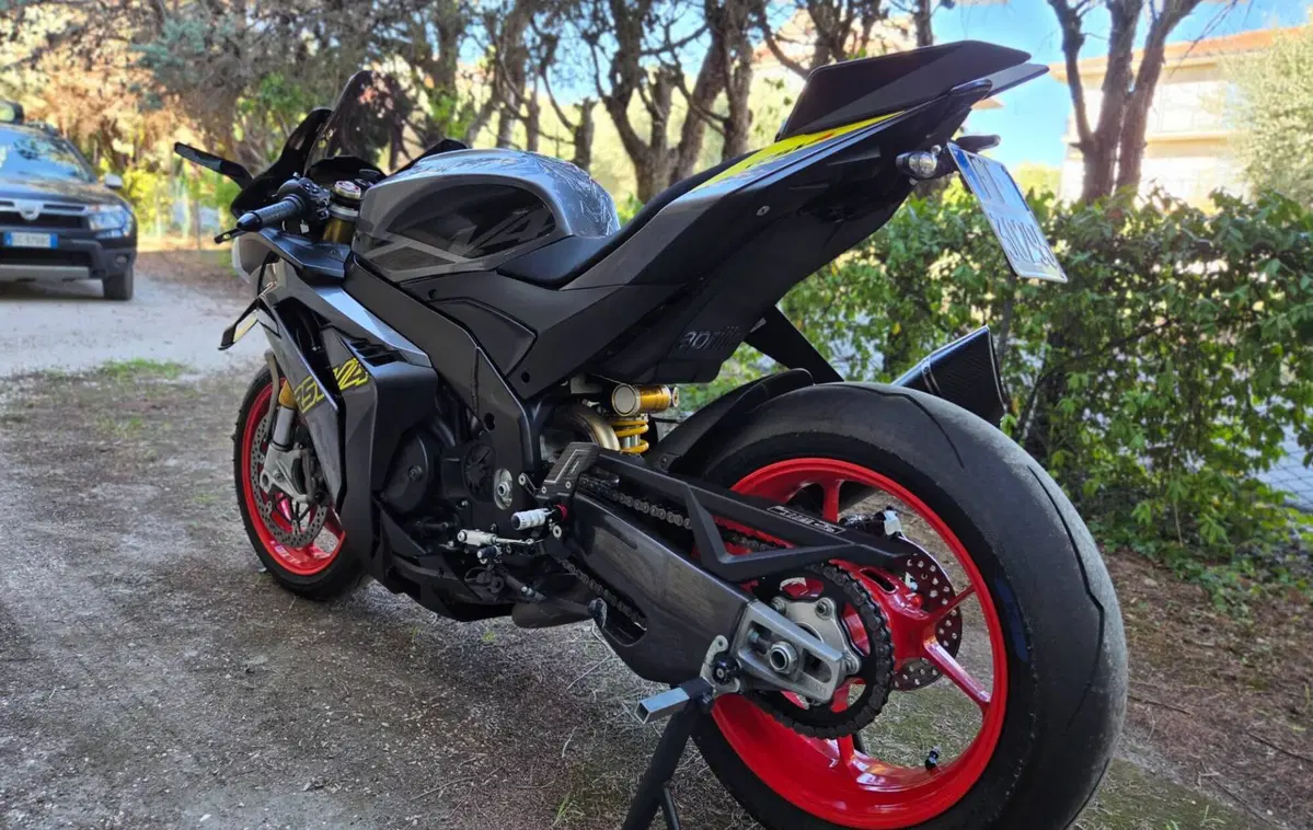 Aprilia RSV4 1100 (2025 - 26) (4)