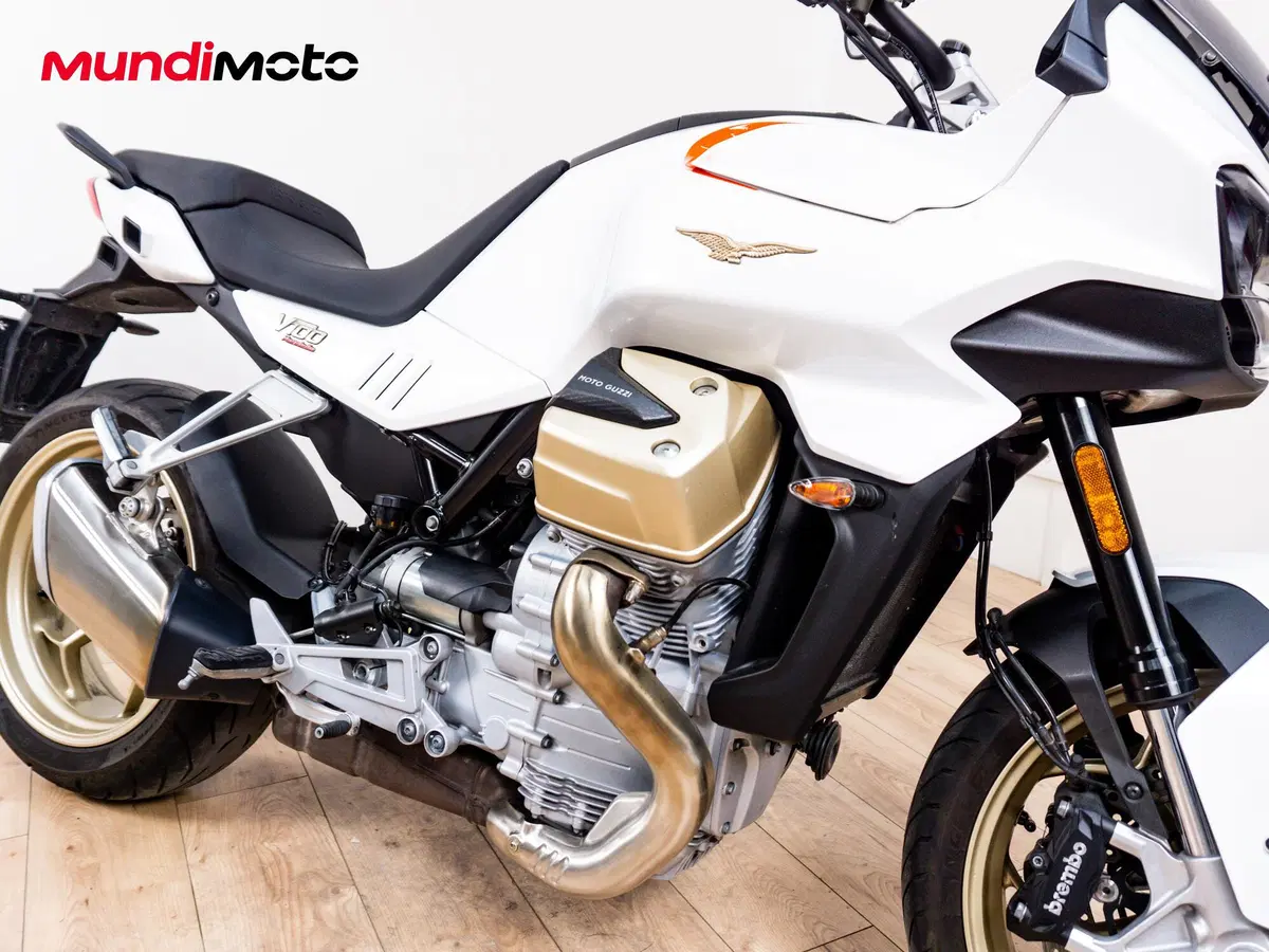 Moto Guzzi V100 Mandello (2022 - 24) (5)