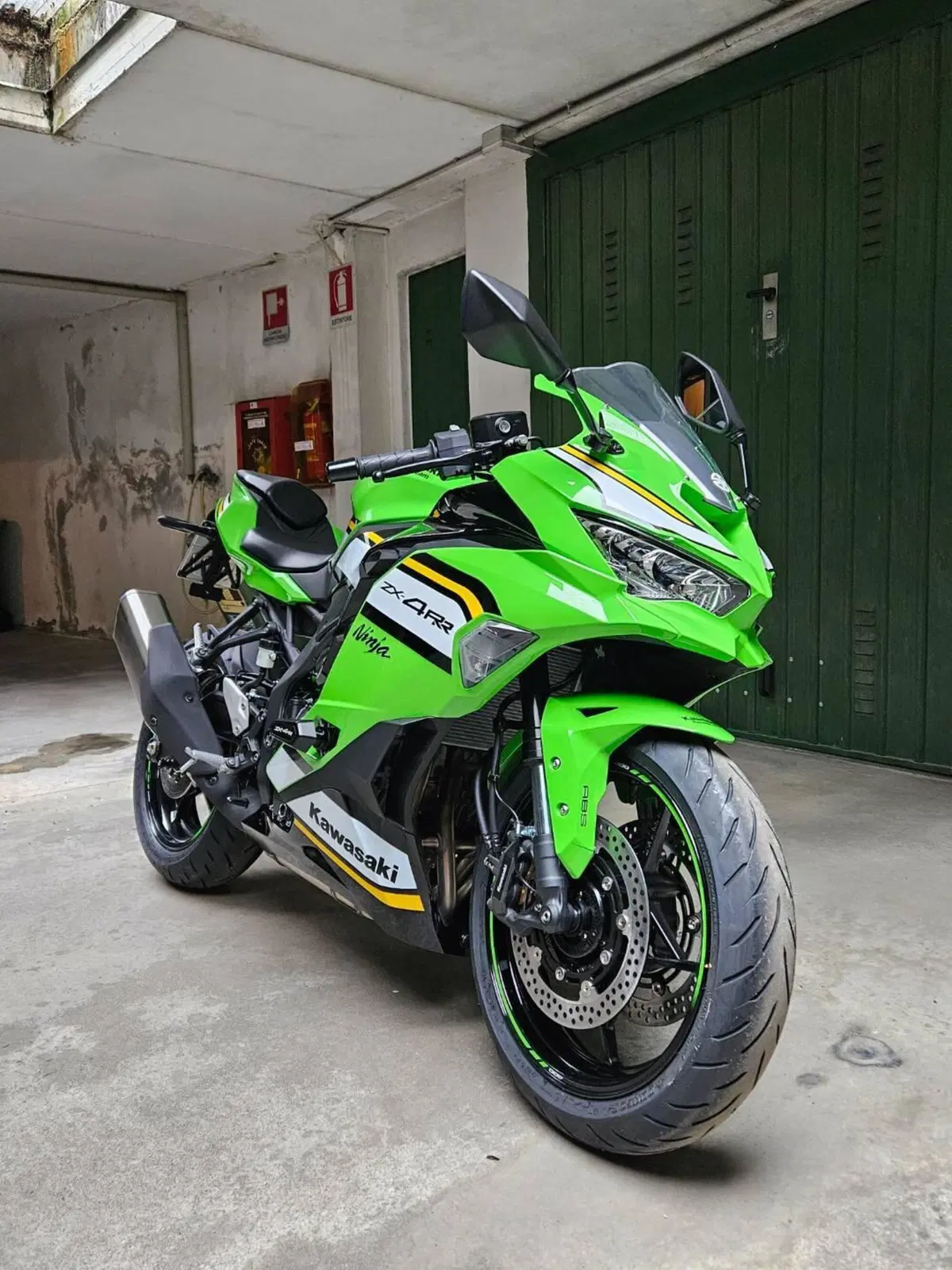 Kawasaki Ninja ZX-4RR (2024 - 26)