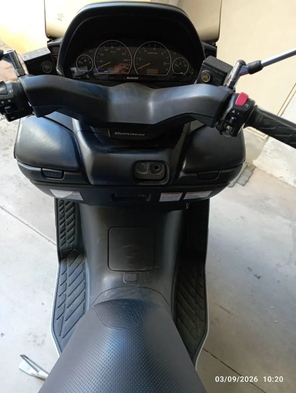 Suzuki Burgman AN 400 (2001 - 02) (12)
