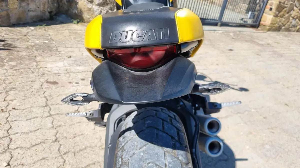 Ducati Scrambler 800 Full Throttle (2015 - 16) (4)