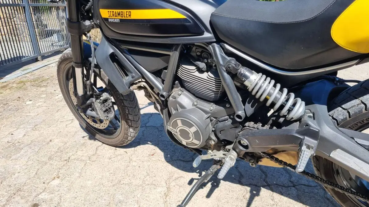 Ducati Scrambler 800 Full Throttle (2015 - 16) (7)