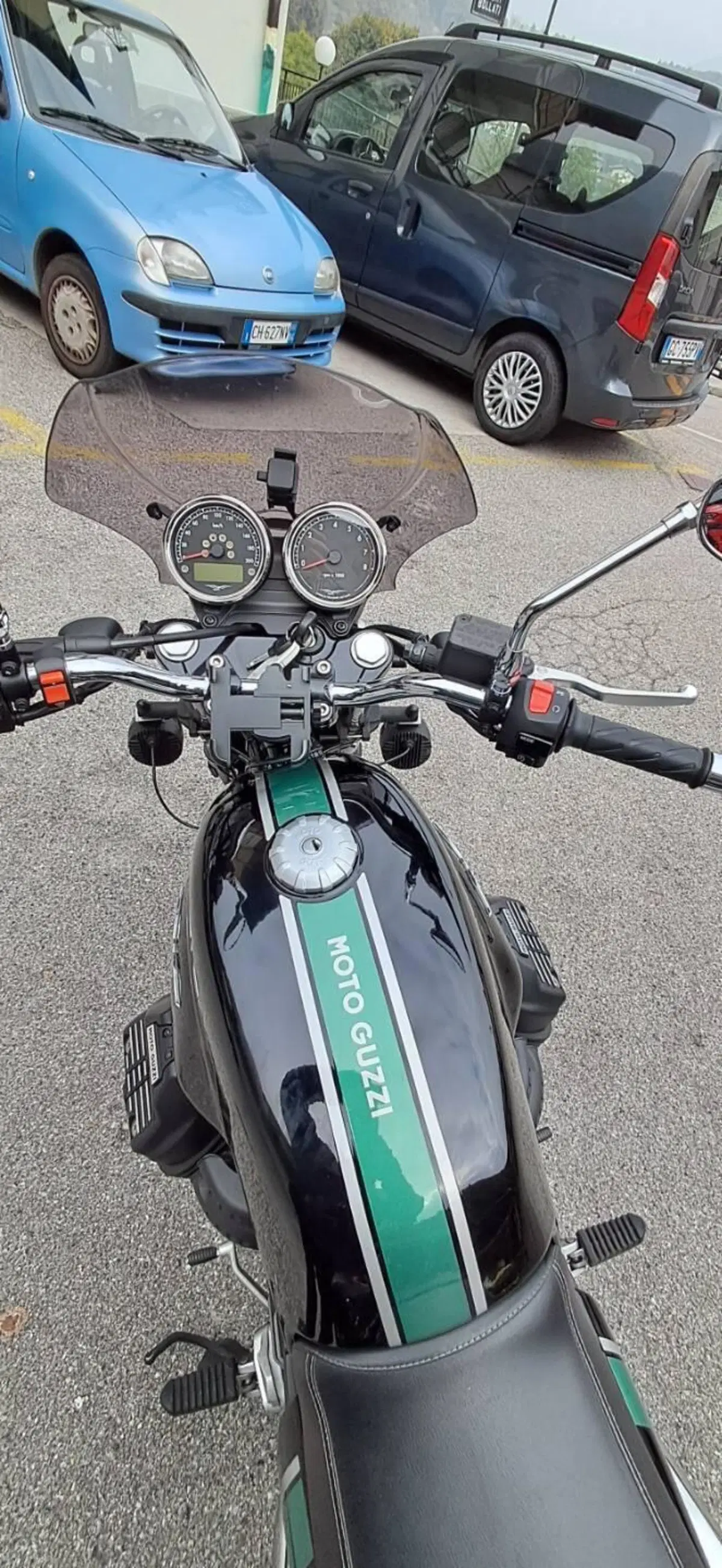 Moto Guzzi V7 III Special (2017 - 20) (3)