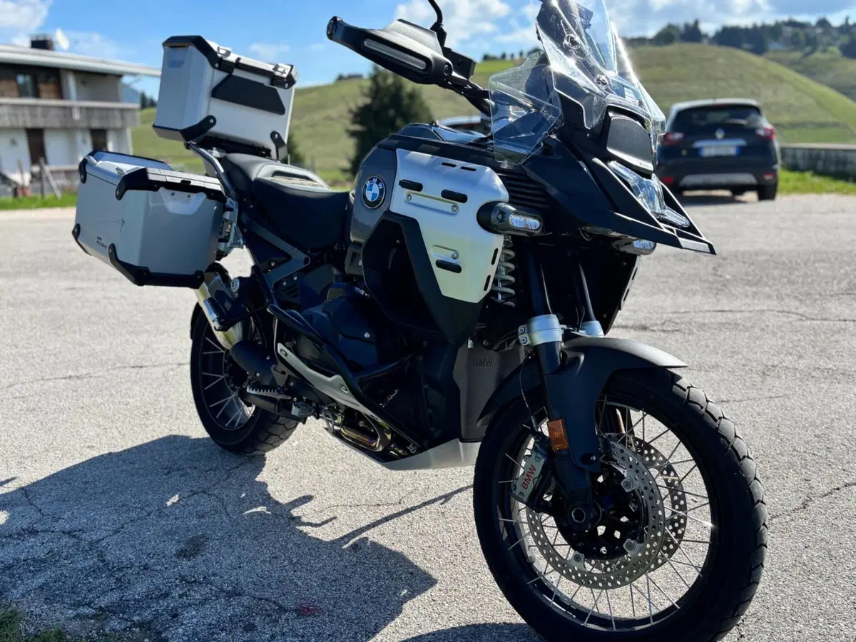 Bmw R 1300 GS Adventure Triple Black (2025 - 26) (2)