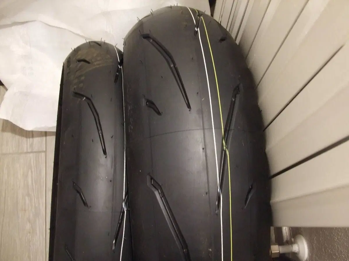KTM 890 SMT (2023 - 25) (7)