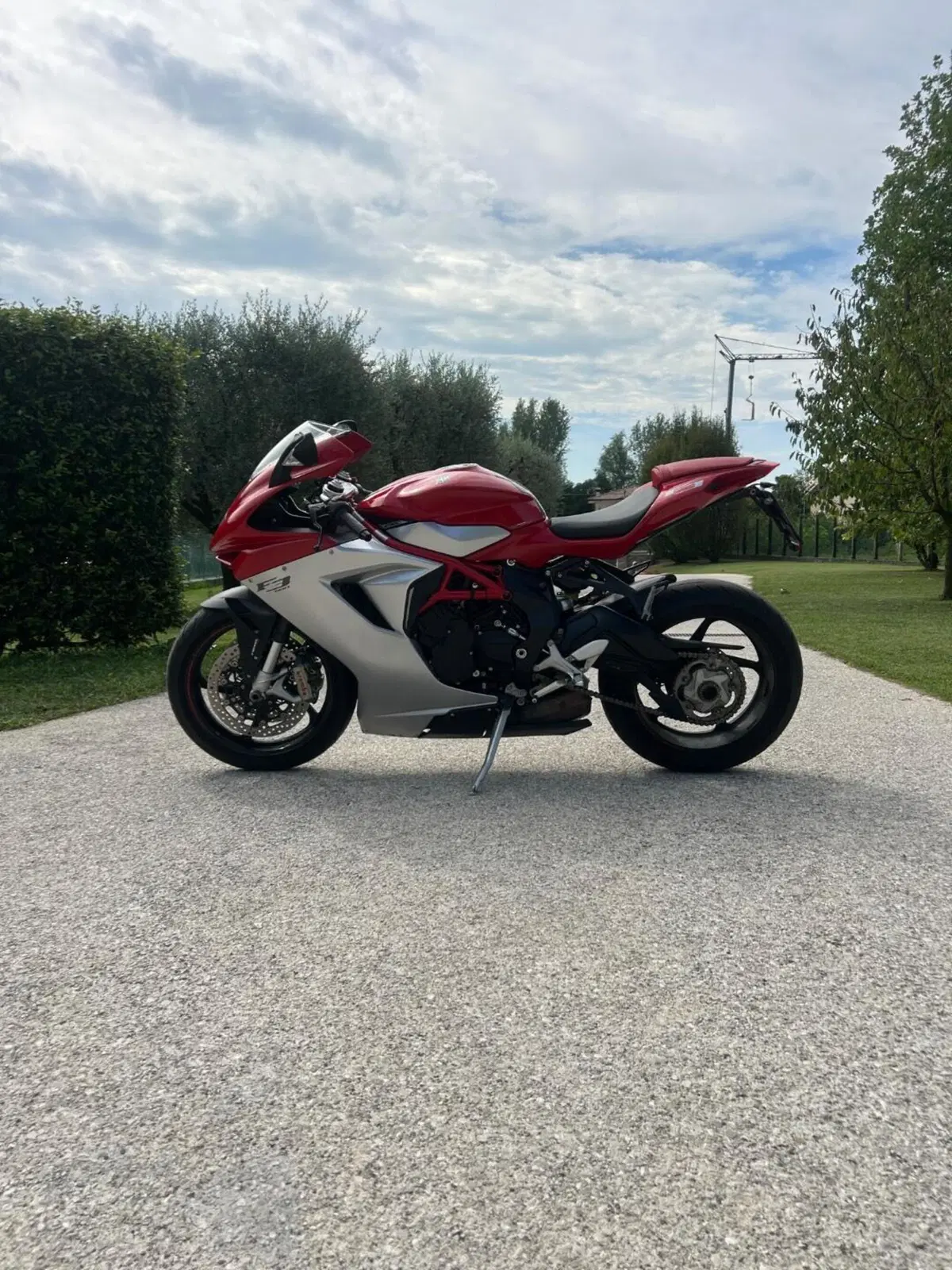 MV Agusta F3 800 EAS ABS (2013 - 17) (2)