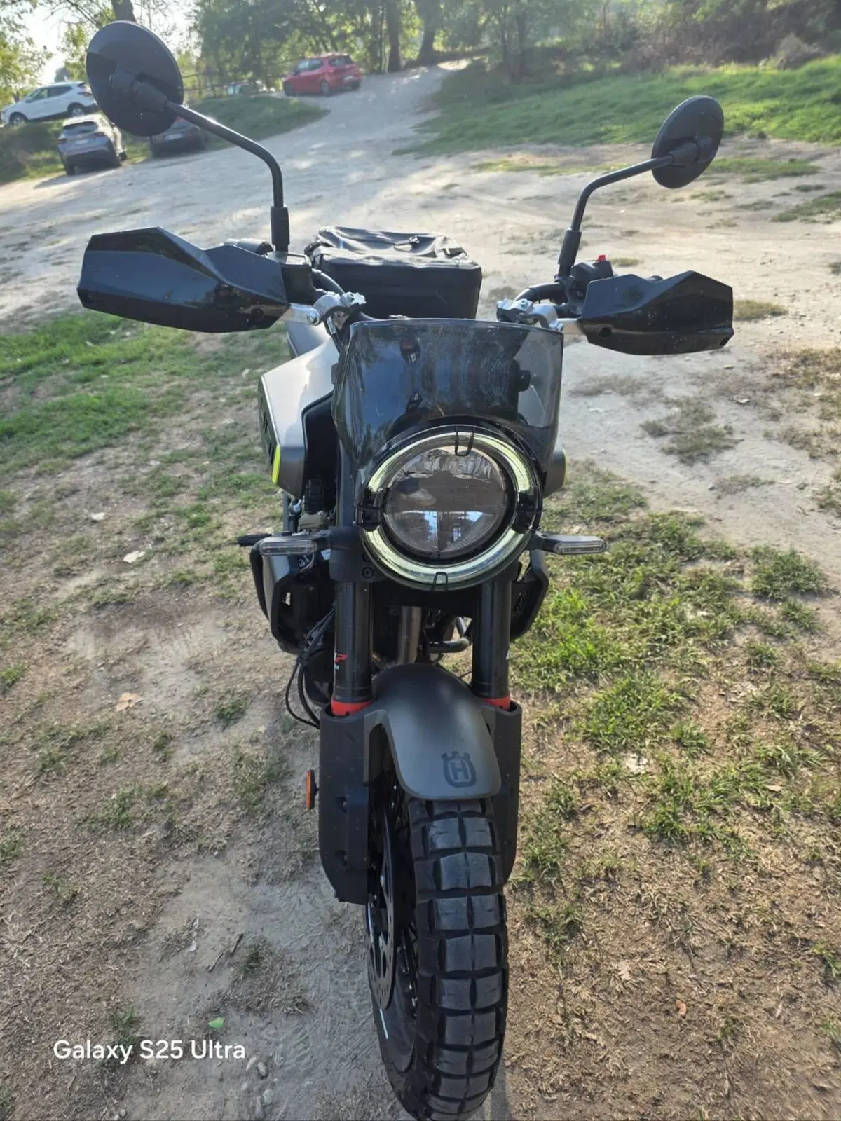 Husqvarna Svartpilen 401 (2024 - 26) (2)