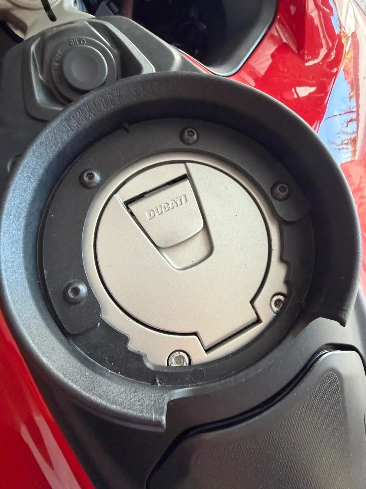 Ducati Multistrada V4 S (2021 - 24) (2)