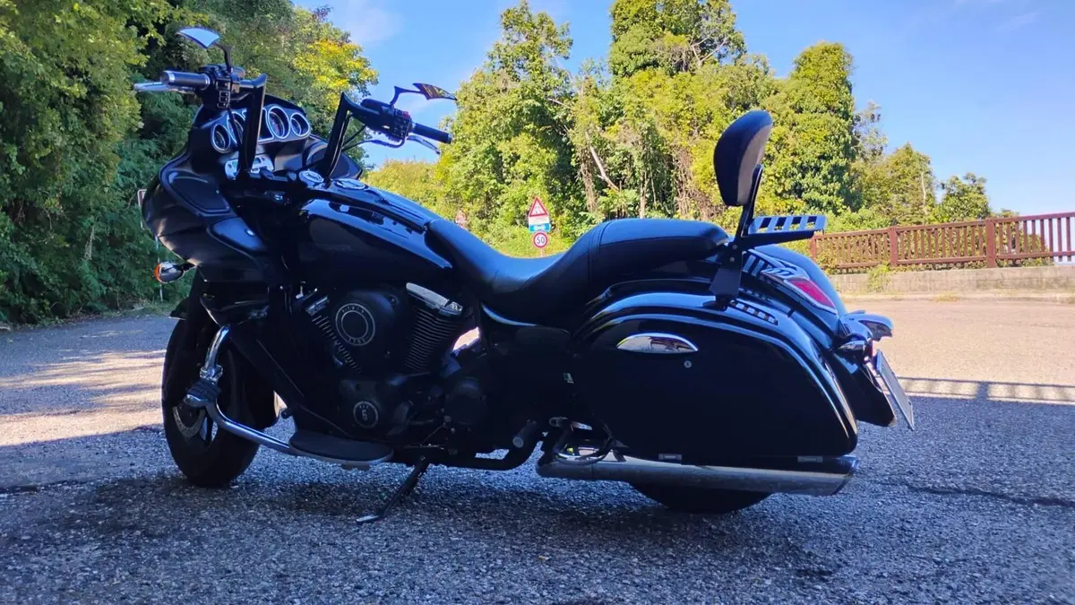 Kawasaki Vulcan VN 1700 Voyager ABS Custom (2011 - 14) (2)
