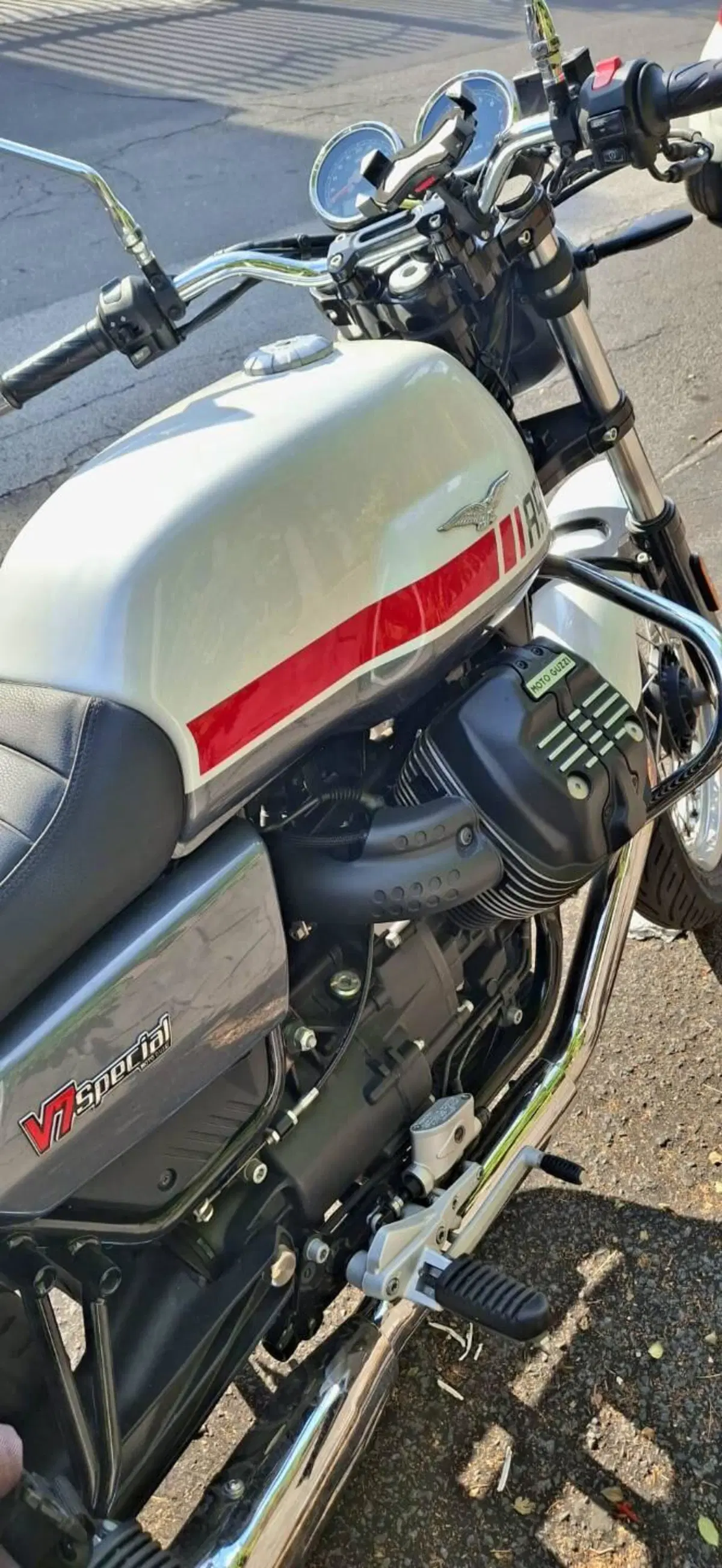 Moto Guzzi V7 Stone Special Edition (2022 - 25) (5)