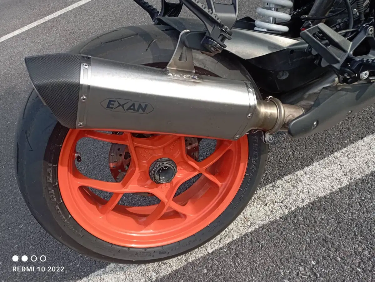 KTM 1290 Super Duke R (2019) (5)