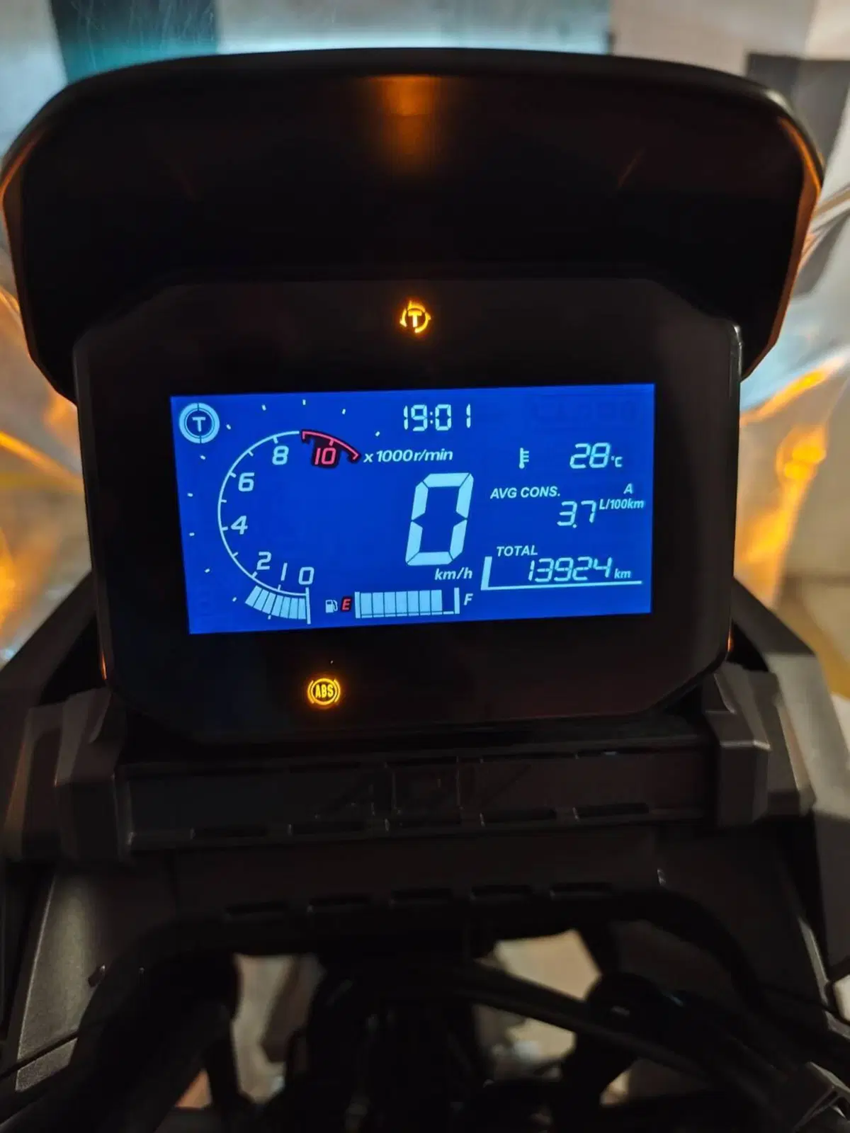 Honda ADV 350 (2022 - 24) (6)