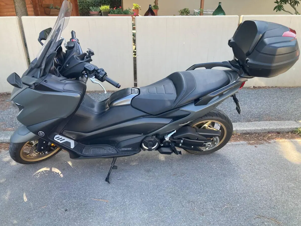 Yamaha T-Max 560 Tech Max (2021) (3)