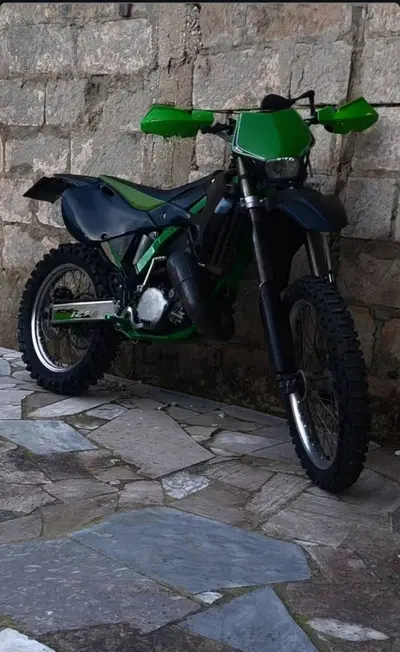 Kawasaki KX125 (1999 - 01) usata