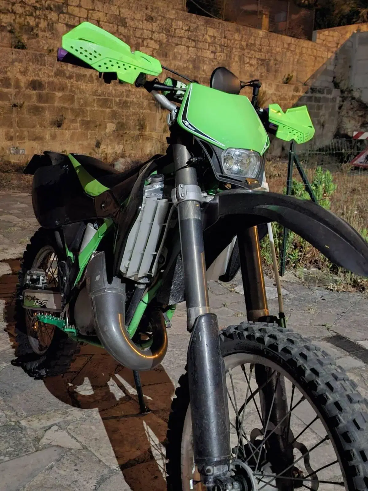 Kawasaki KX125 (1999 - 01) (6)