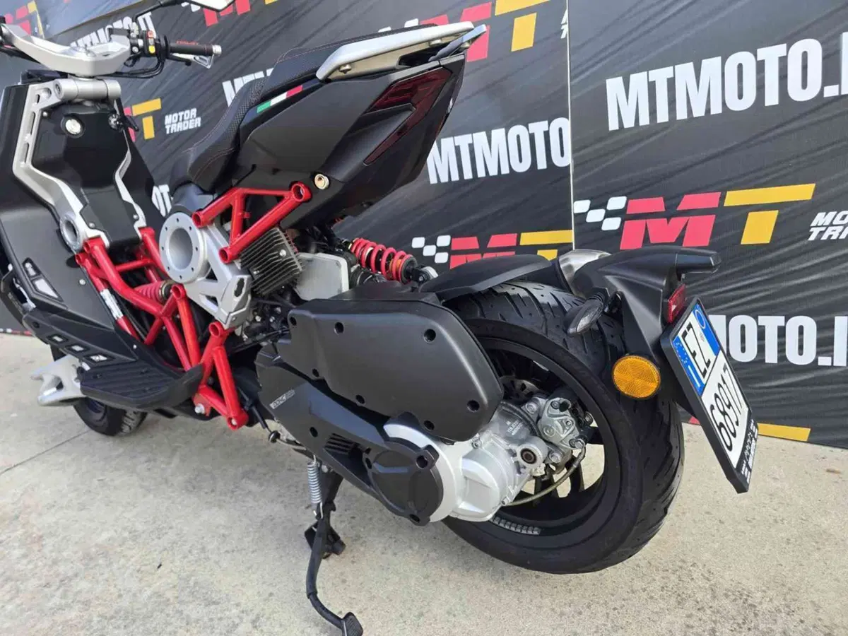 Italjet Moto Dragster 200 (2022 - 24) (5)