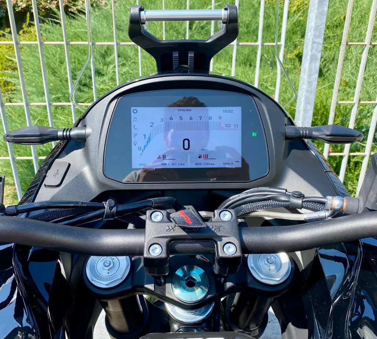 Moto Morini X-Cape 700 Gold Edition (2025 - 26) (3)