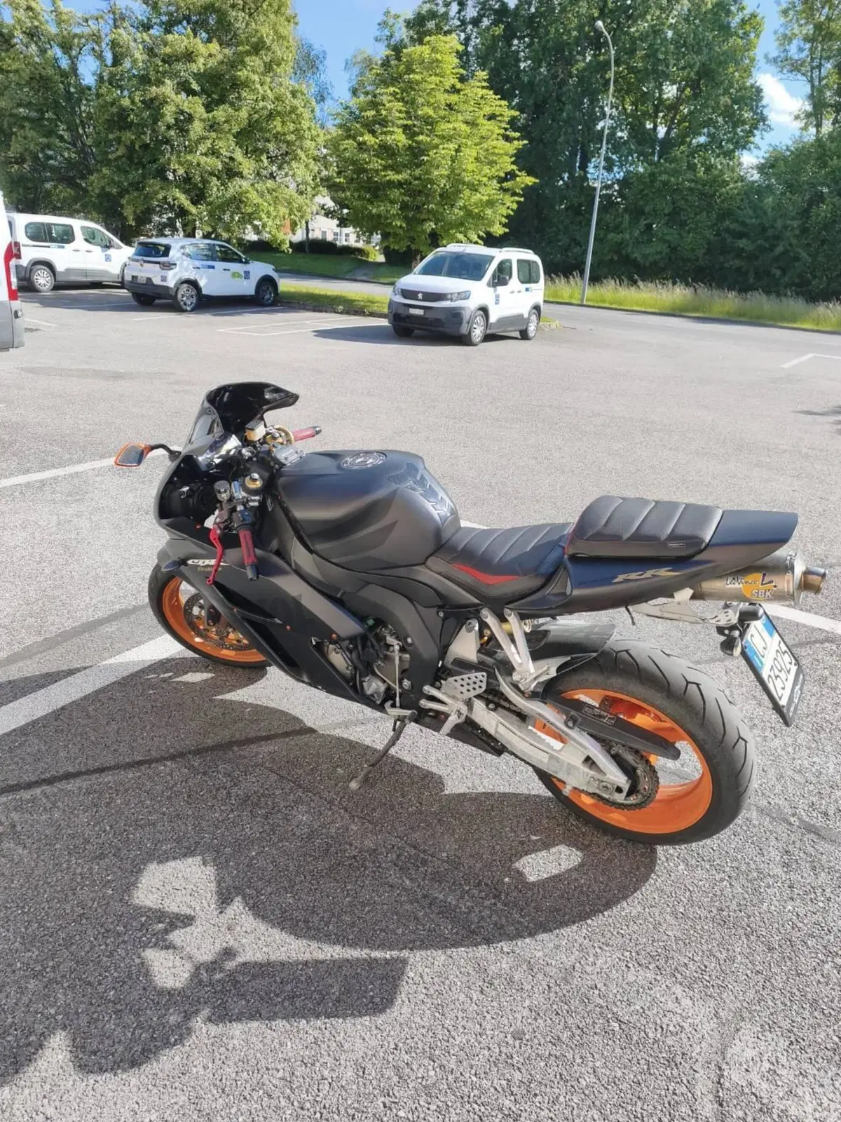 Honda CBR 1000 RR Fireblade (2006 - 07) (2)