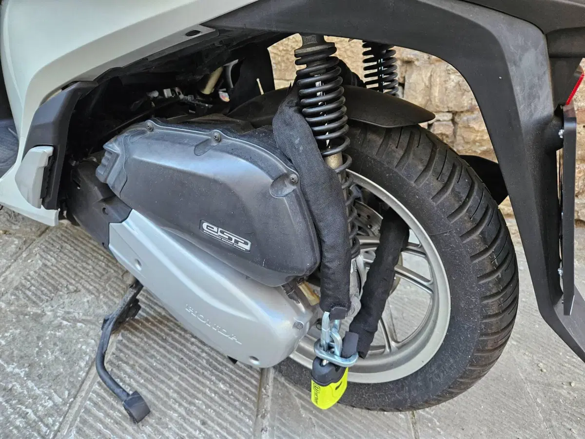 Honda SH 150i (2009 - 12) (4)