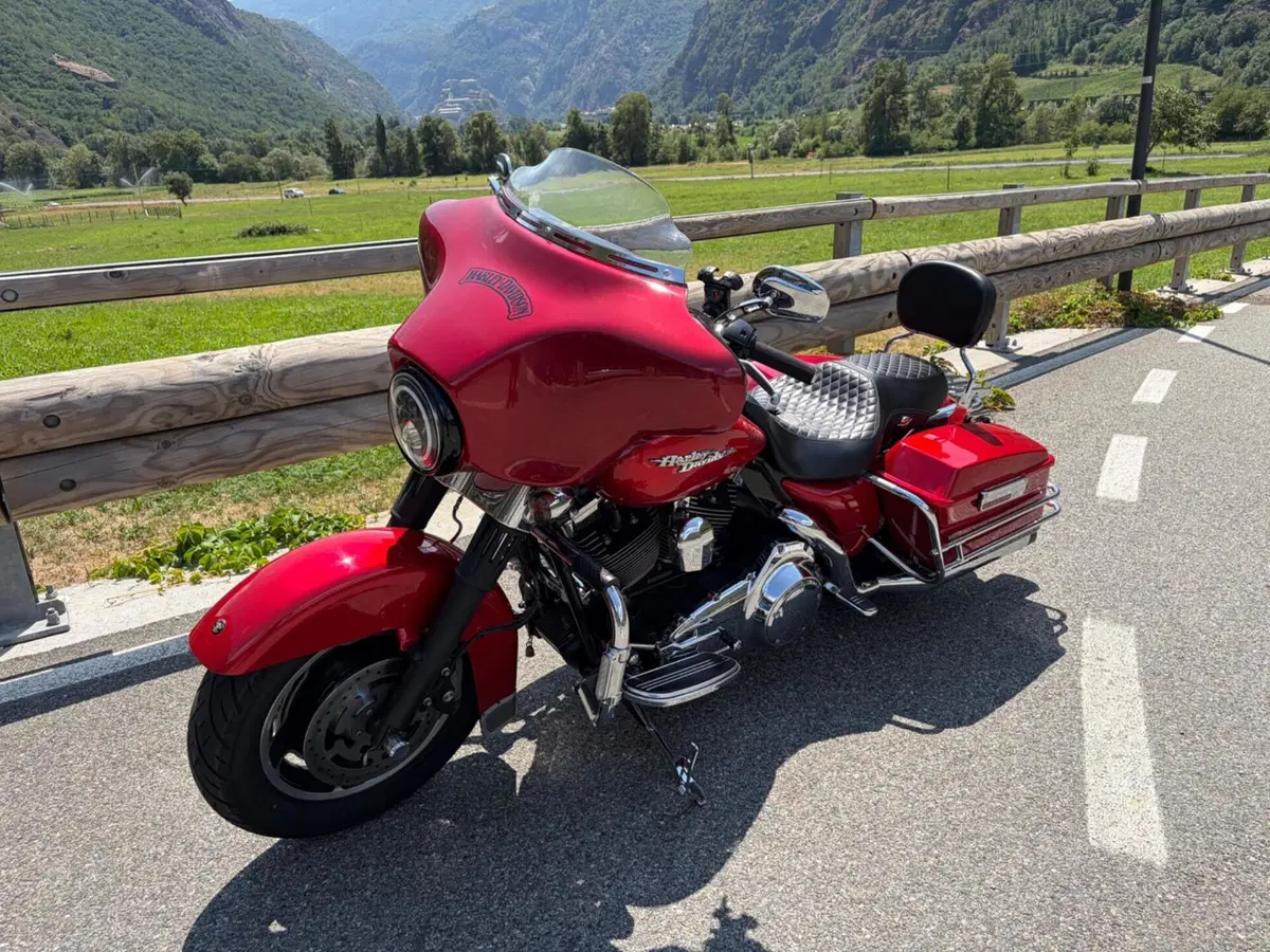 Harley-Davidson 1584 Street Glide (2008 - 10) - FLHX (2)