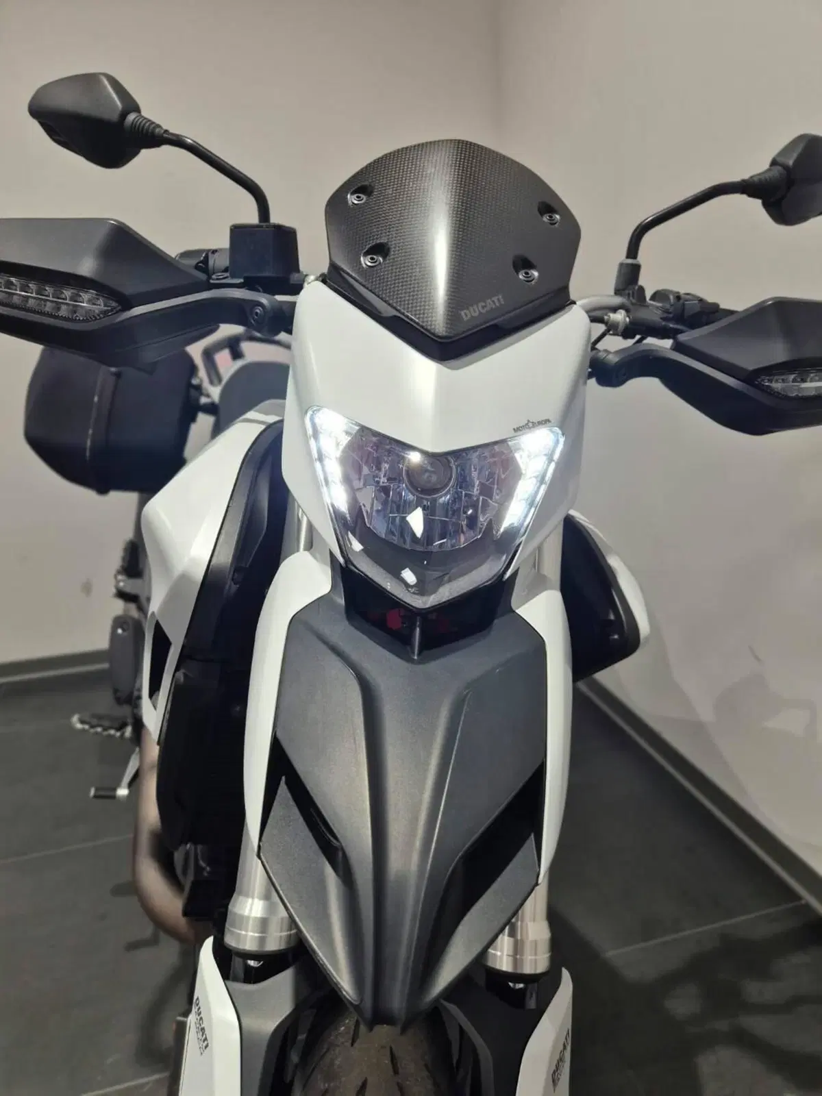 Ducati Hypermotard 939 (2016 - 18) (3)