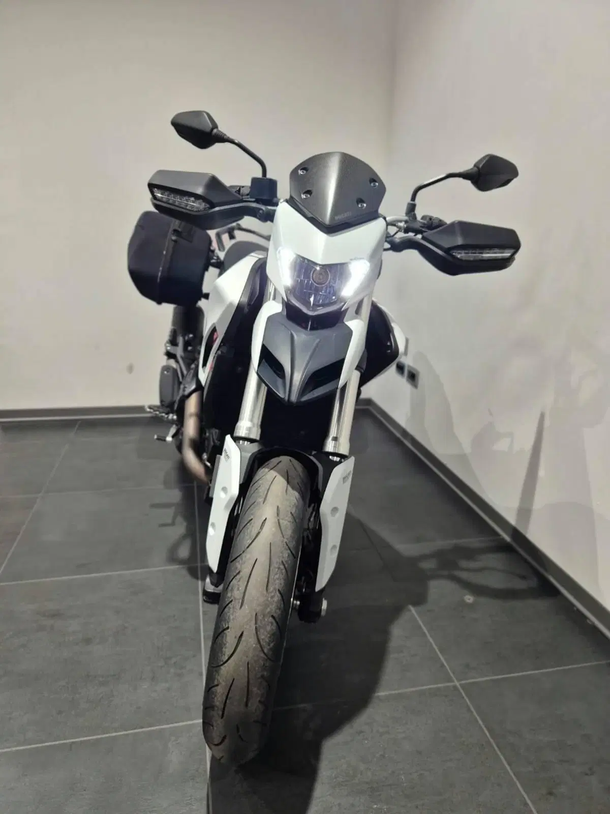 Ducati Hypermotard 939 (2016 - 18) (6)