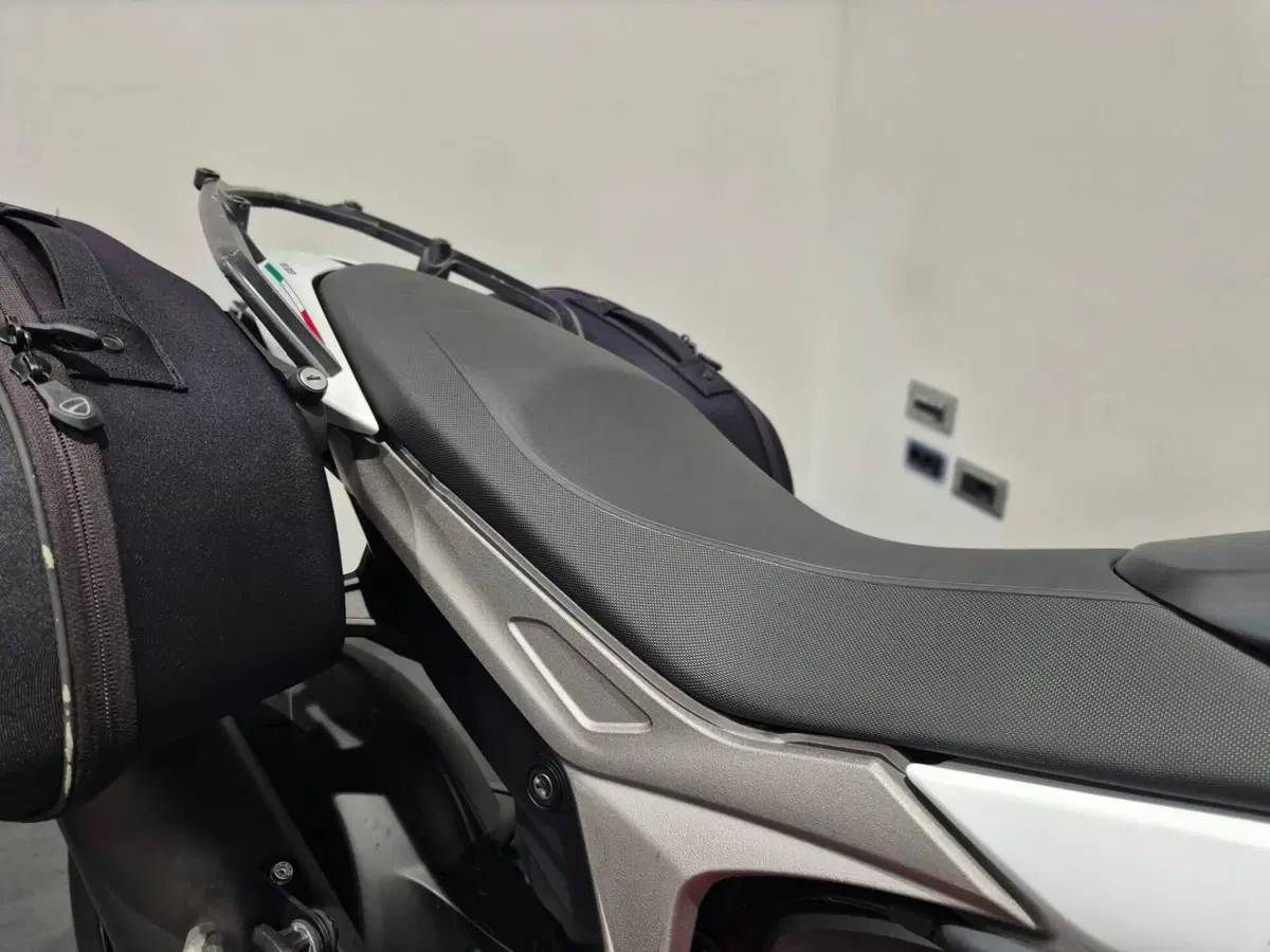 Ducati Hypermotard 939 (2016 - 18) (14)