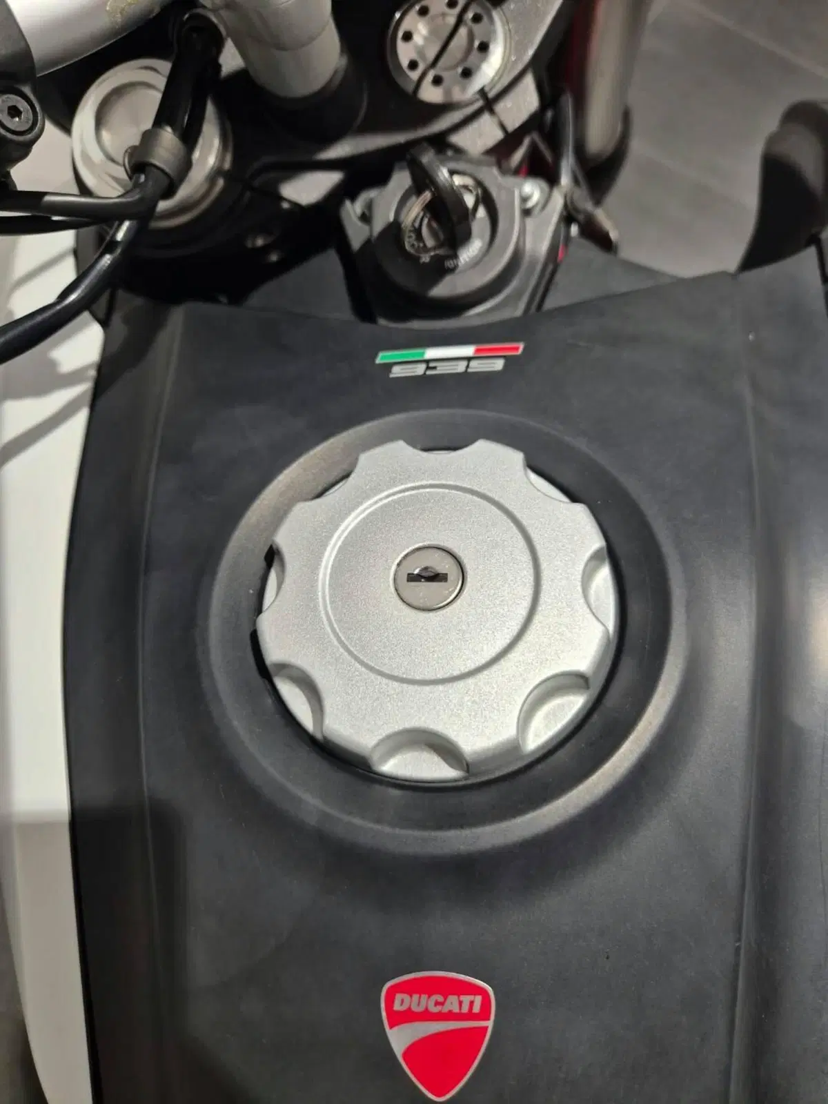 Ducati Hypermotard 939 (2016 - 18) (15)