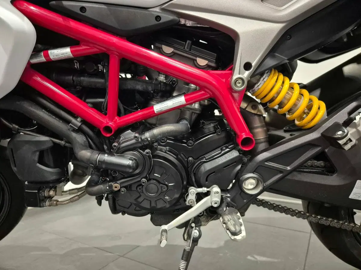 Ducati Hypermotard 939 (2016 - 18) (13)