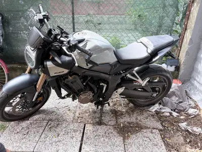Honda CB 650 R E-Clutch (2024 - 26) usata