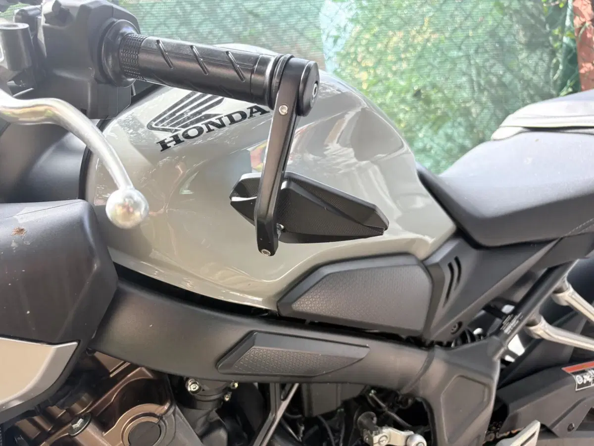 Honda CB 650 R E-Clutch (2024 - 26) (2)