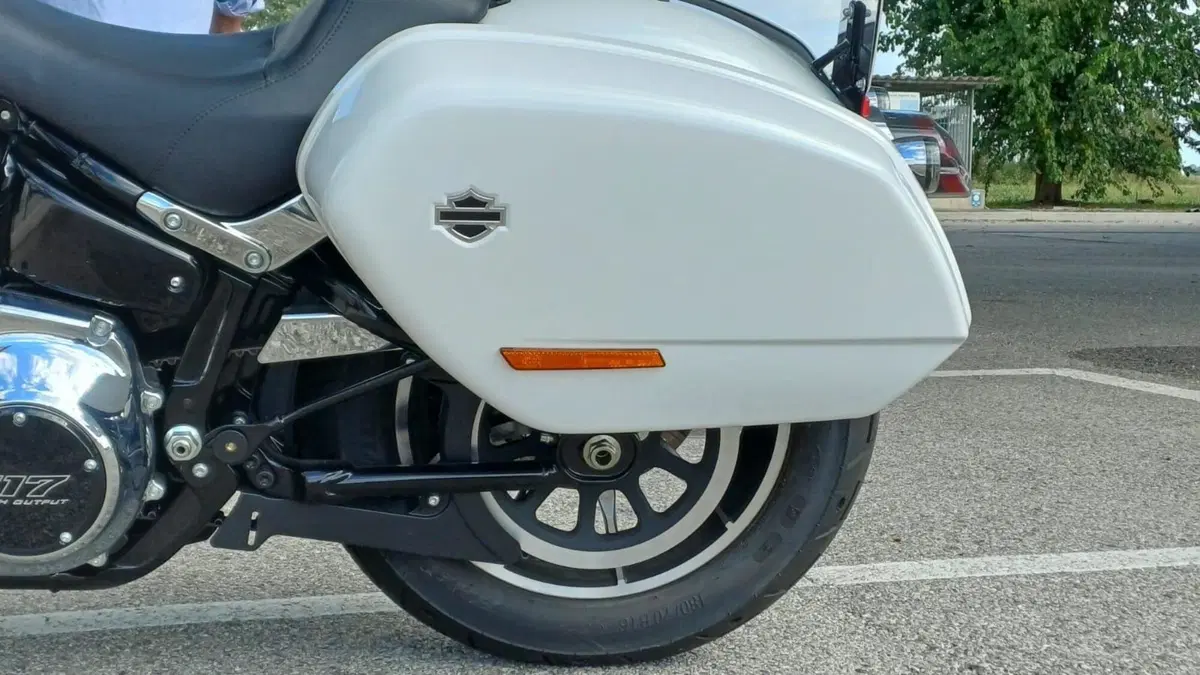 Harley-Davidson Low Rider ST (2025 - 26) (4)