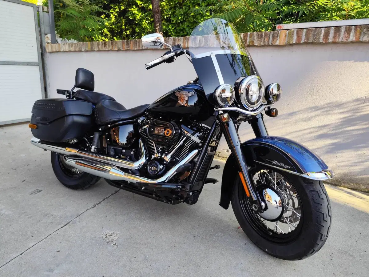 Harley-Davidson 114 Heritage Classic (2018 - 20) - FLHCS (8)