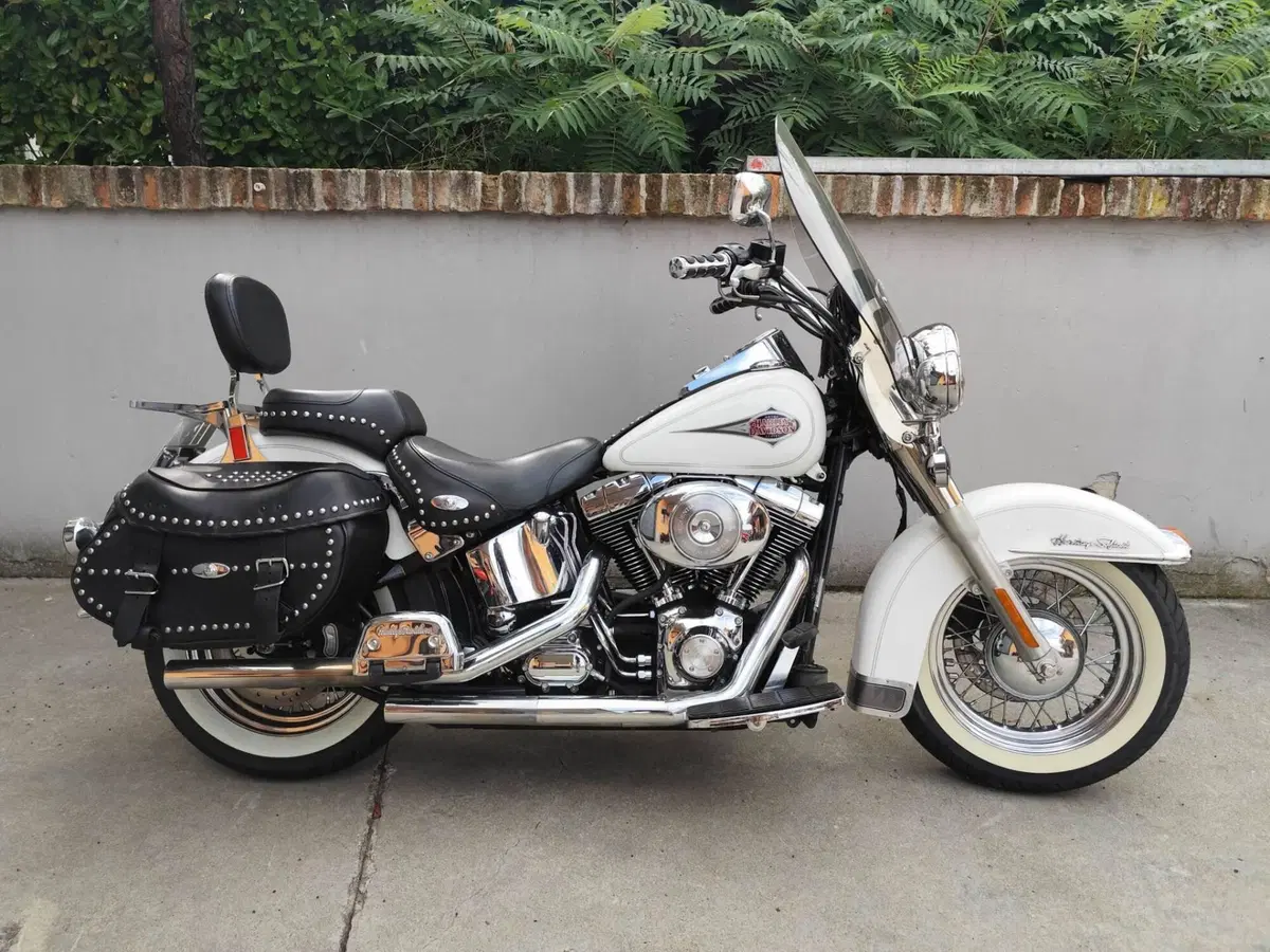 Harley-Davidson 1450 Heritage Classic (1999 - 02) - FLSTC