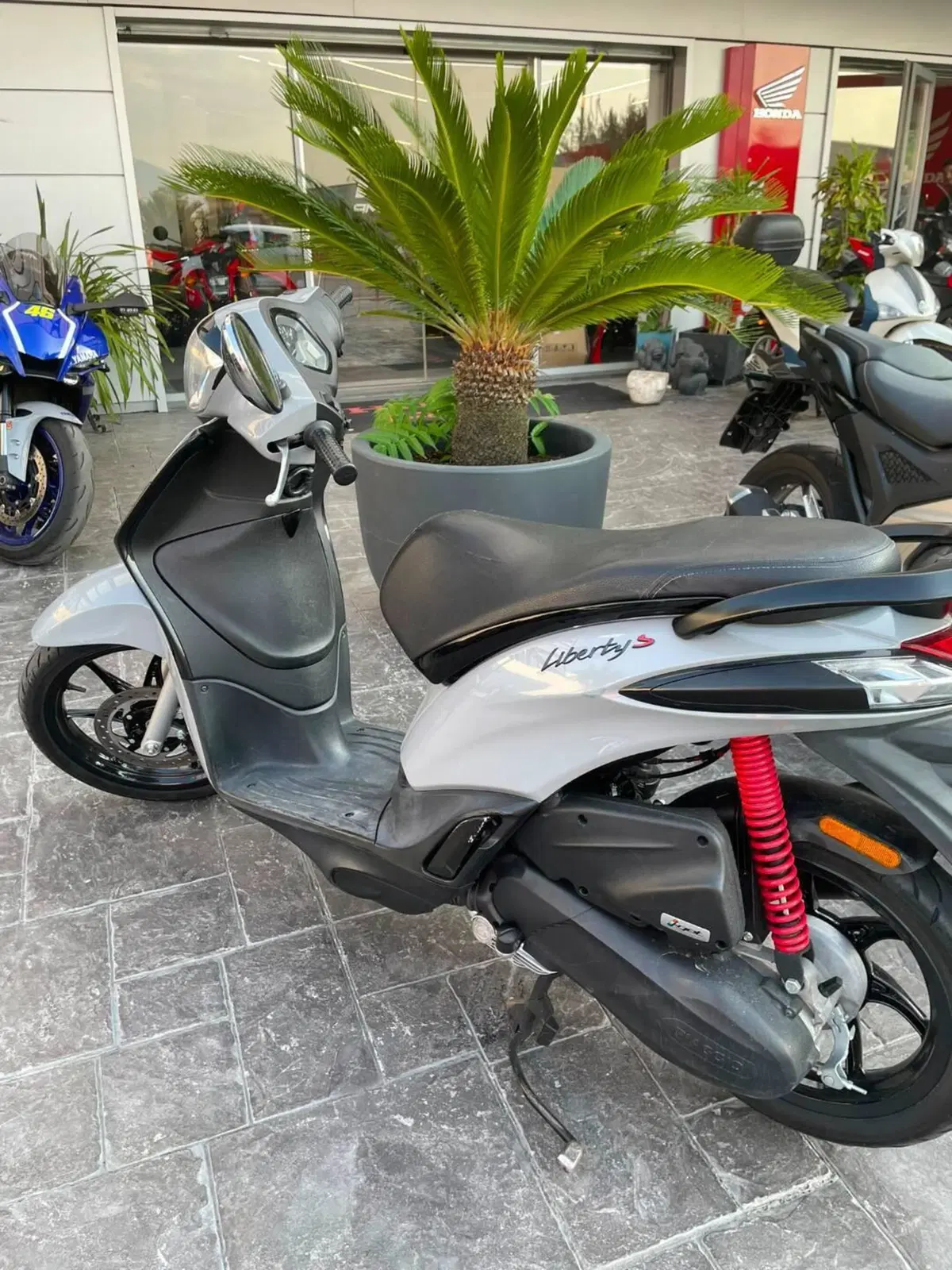 Piaggio Liberty 50 3V (2021 - 24) (5)