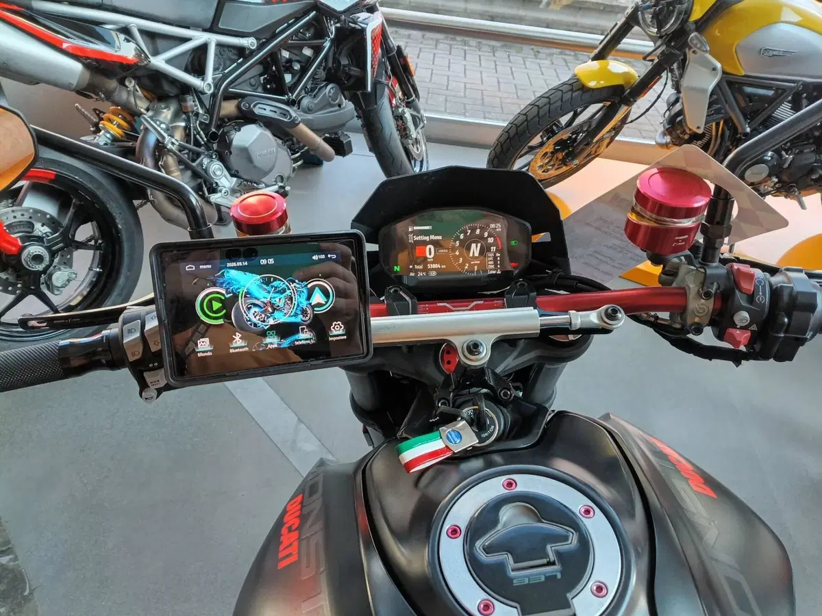 Ducati Monster 937 (2021 - 25) (8)