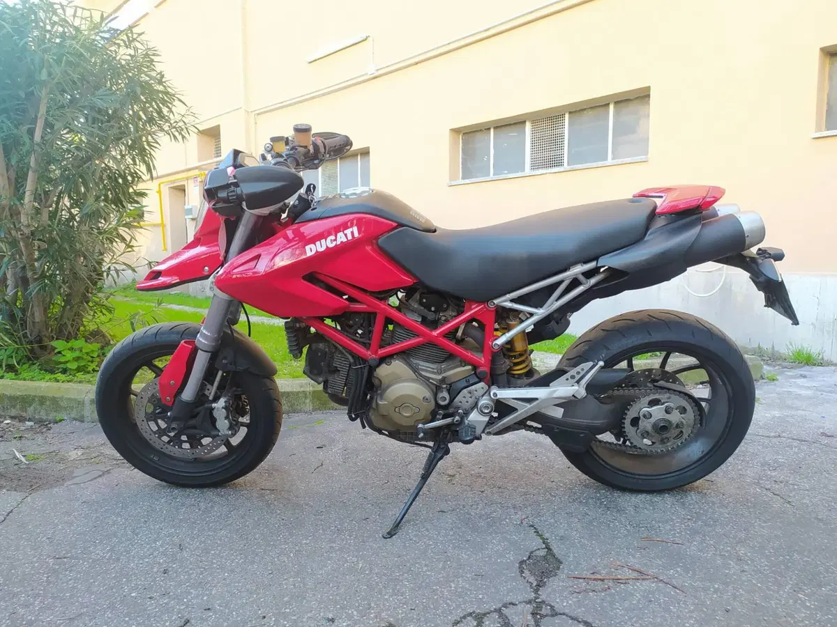 Ducati Hypermotard 1100 (2007 - 09) (2)