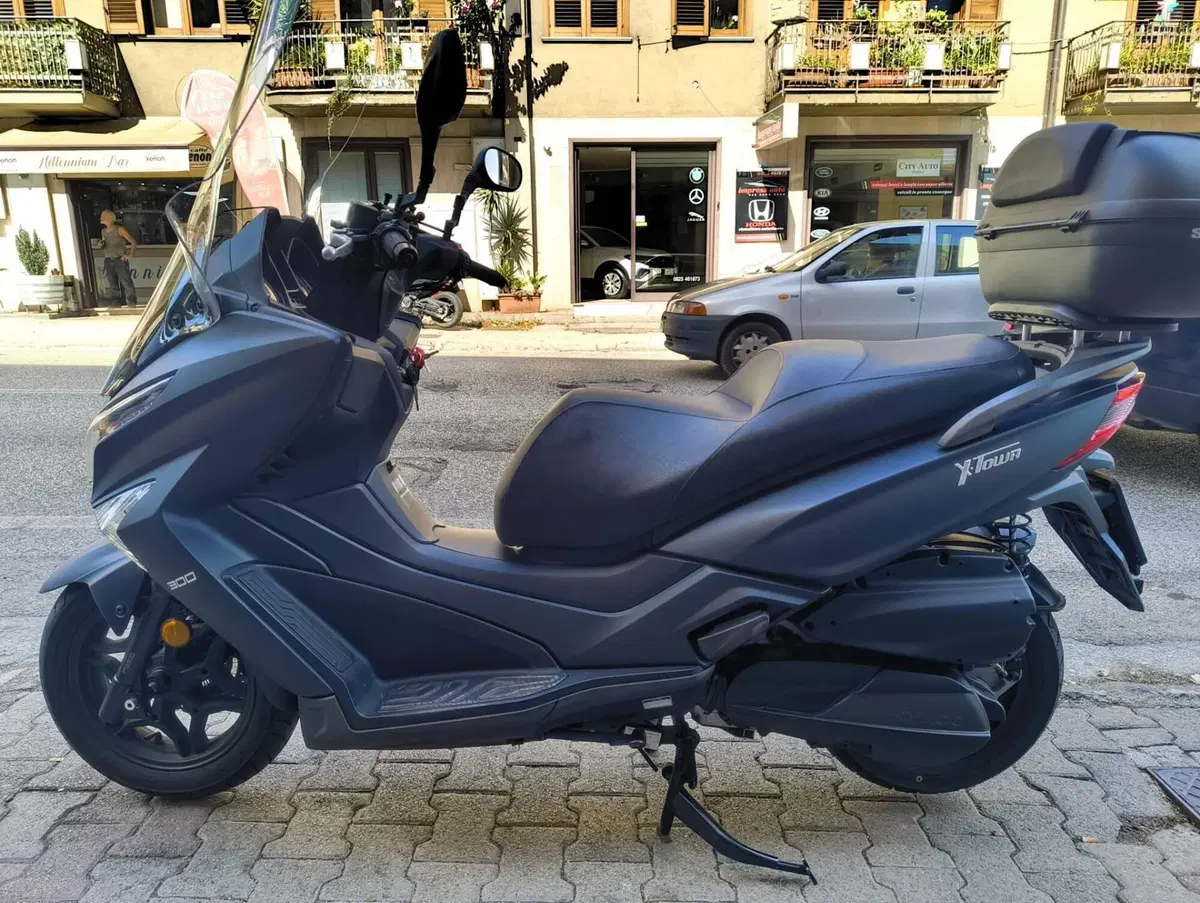 Kymco X-Town 300i ABS (2016 - 20) (3)