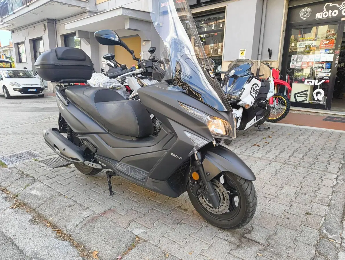 Kymco X-Town 300i ABS (2016 - 20) (4)