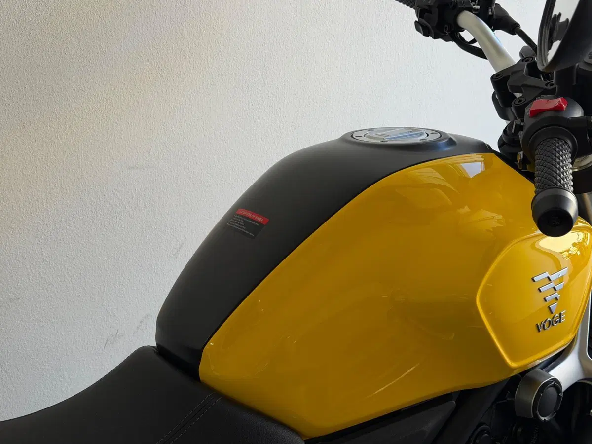 Voge Trofeo 350AC (2022 - 26) (2)