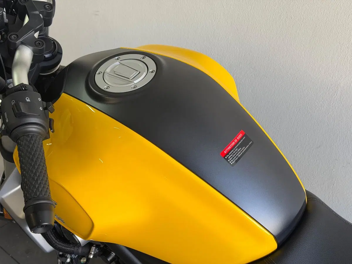 Voge Trofeo 350AC (2022 - 26) (9)