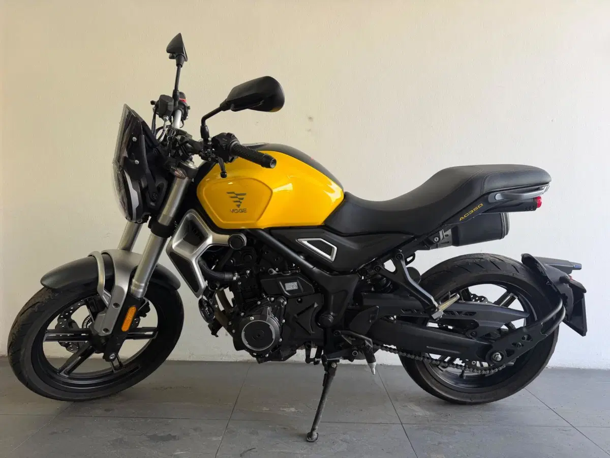 Voge Trofeo 350AC (2022 - 26) (12)